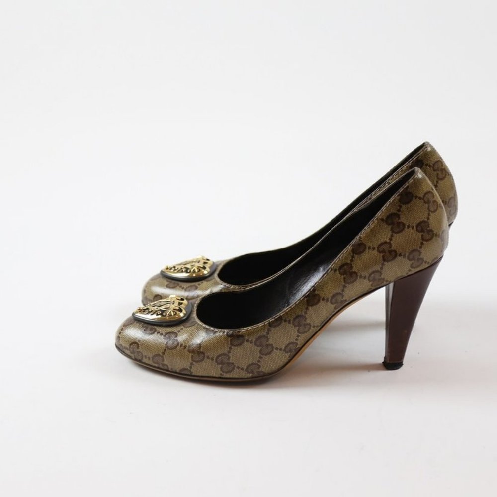 Gucci GG Monogram Heart Emblem Pumps - Picture 2 of 2